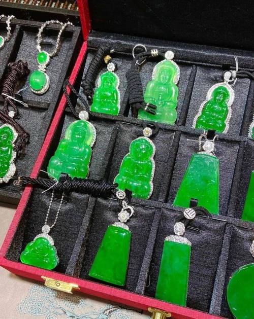 2025年翡翠市场前景会回暖还是持续低迷?