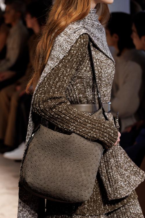 2025服装外贸前景如何?挑战与机遇并存?